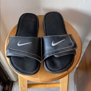Nike slides